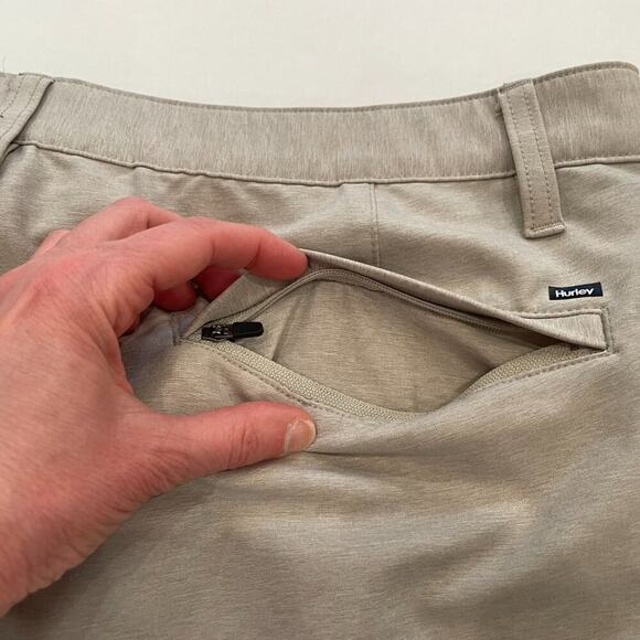 Hurley Tan/Neutral Spacedye Walk Short Bermuda, Size 36, Inseam 9" - Picture 5 of 13